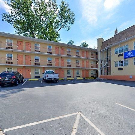 Americas Best Value Inn Media Philadelphia Bagian luar foto